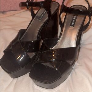 Nine West Black Platform Shoes with Modern Design 8.5